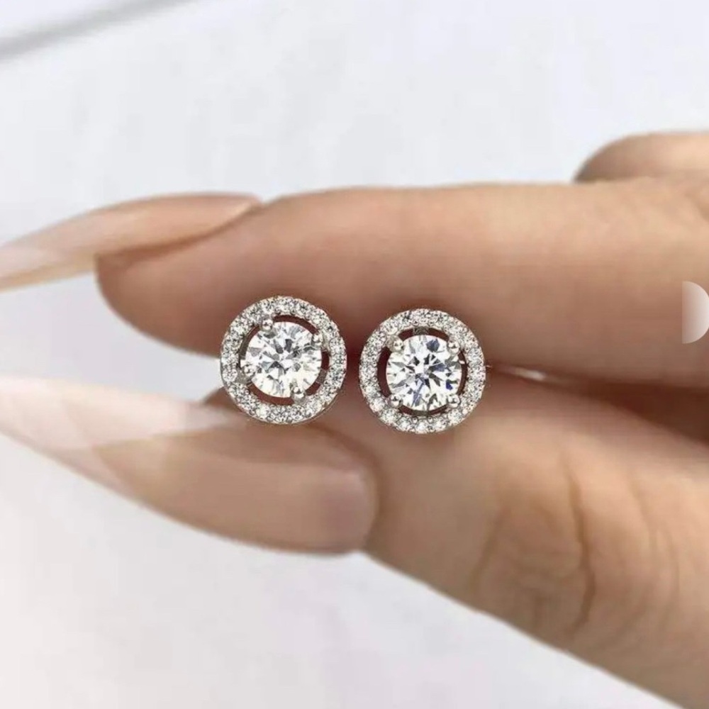 1.5CT Brilliant Diamond Halo Stud Earrings